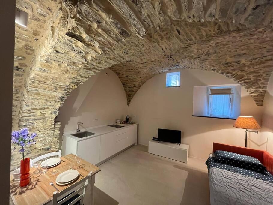 Studio Pietra E Charme Diano San Pietro Exteriör bild