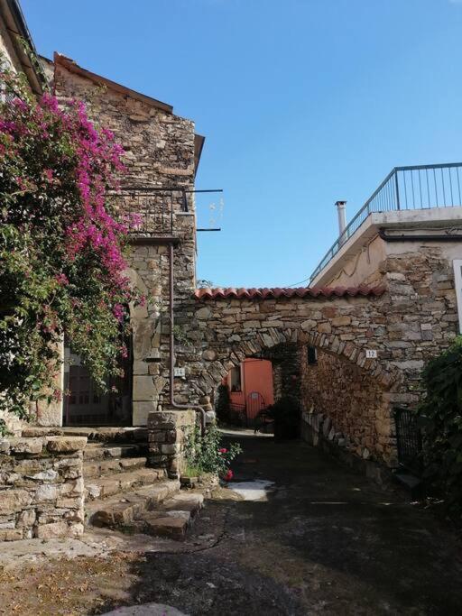 Studio Pietra E Charme Diano San Pietro Exteriör bild